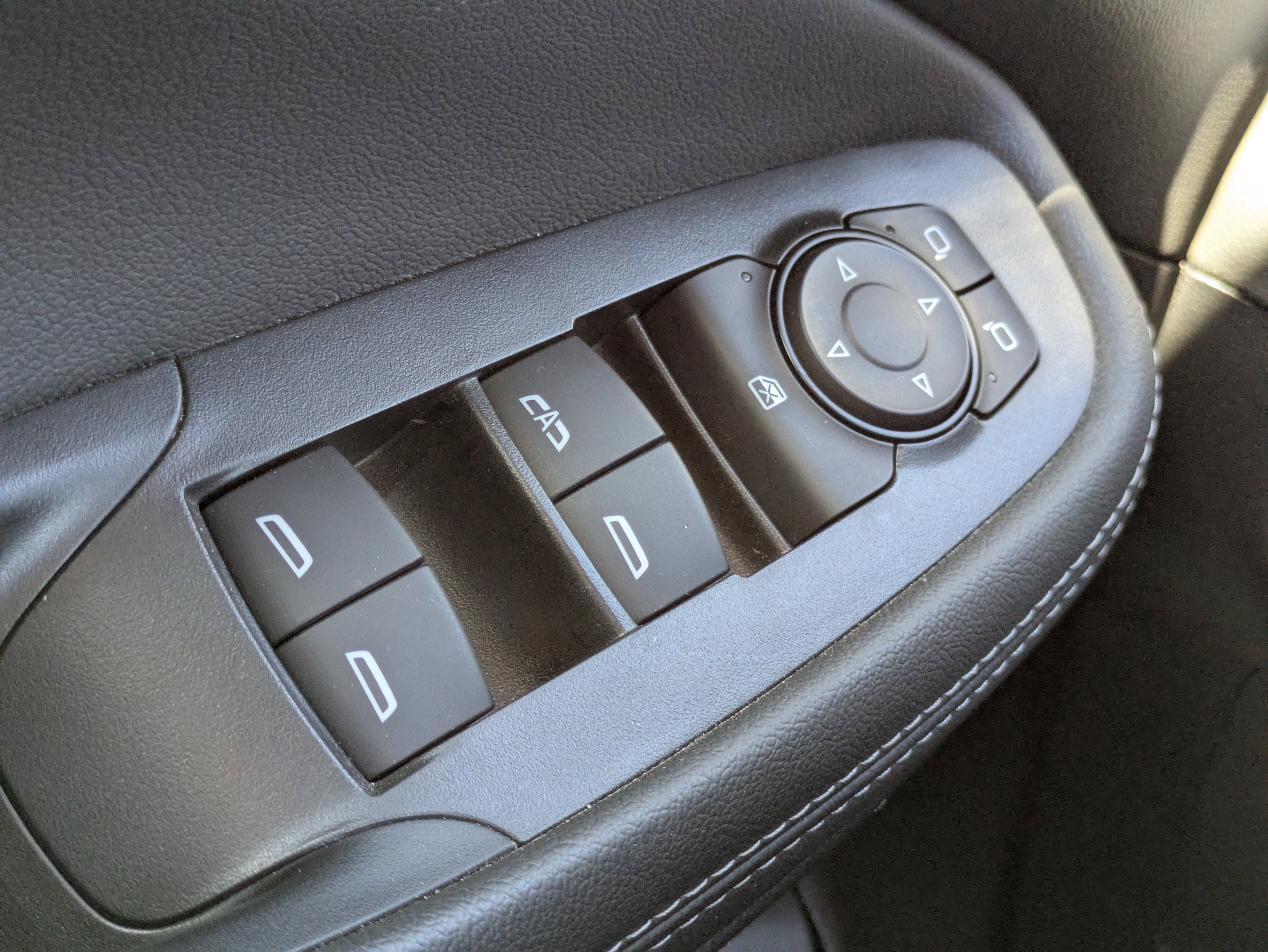 Used 2023 Buick Encore GX Essence w/ Experience Buick Package image 17