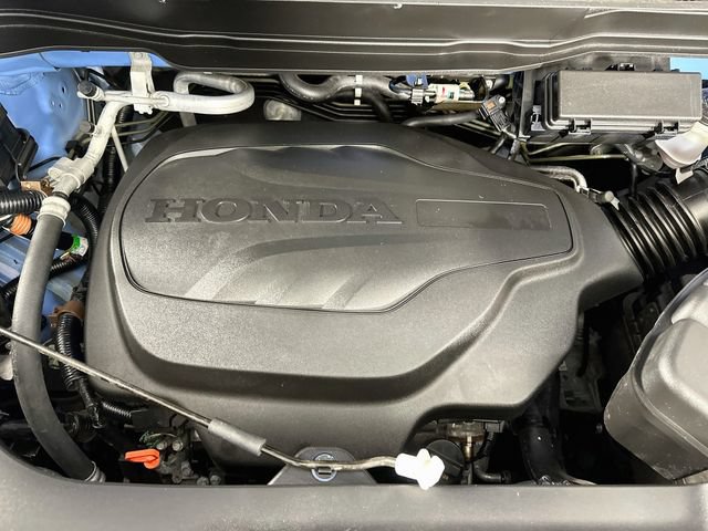 Certified 2025 Honda Passport TrailSport image 35