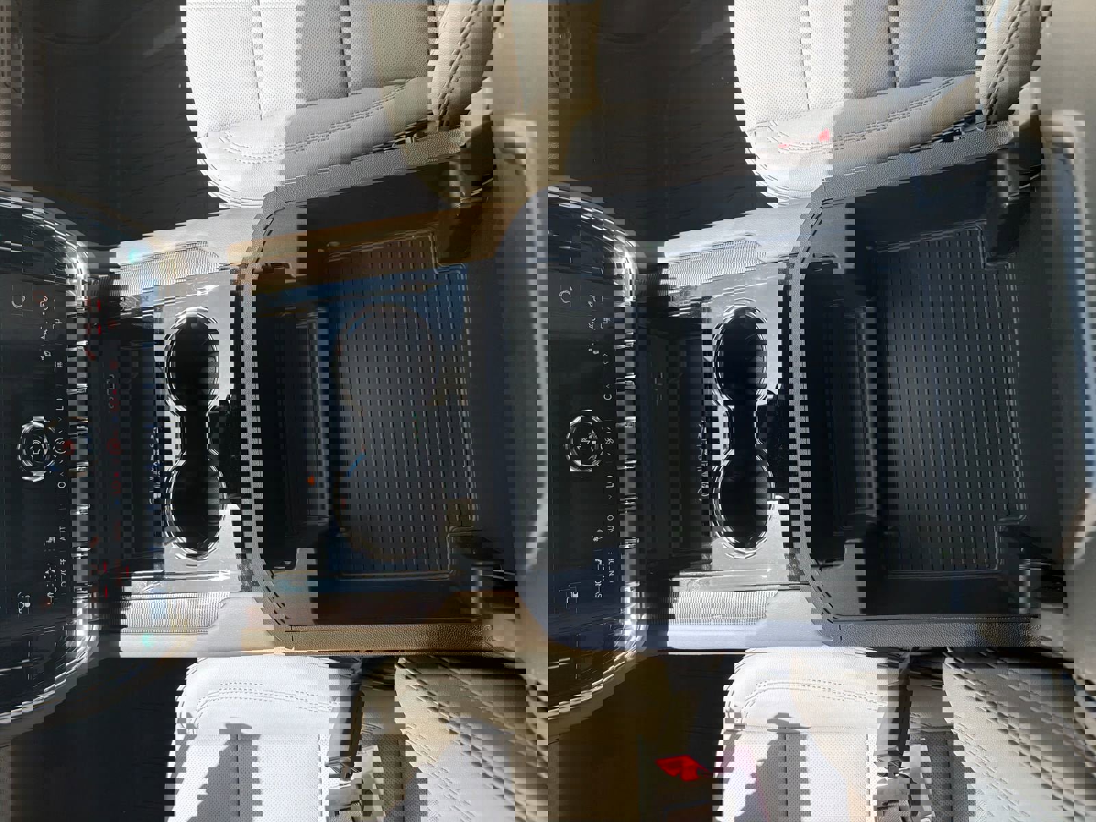 New 2026 GMC Yukon XL Elevation AWD/4WD image 28