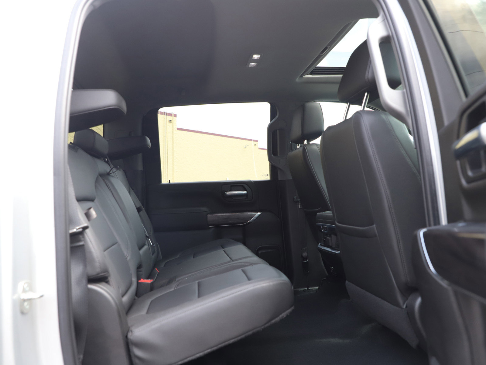 Used 2022 Chevrolet Silverado 3500 LTZ w/ LTZ Plus Package image 12