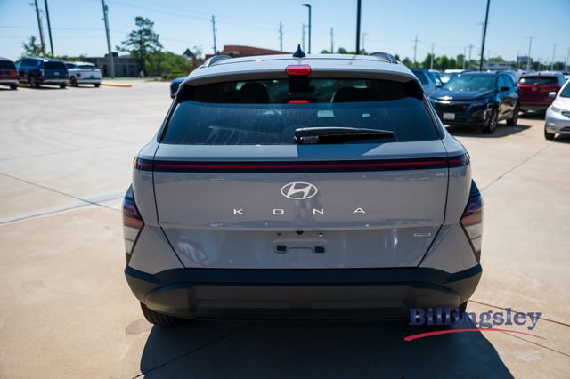 Used 2025 Hyundai Kona SEL AWD/4WD image 4