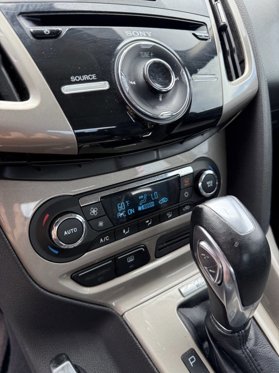 Used 2012 Ford Focus SEL image 14