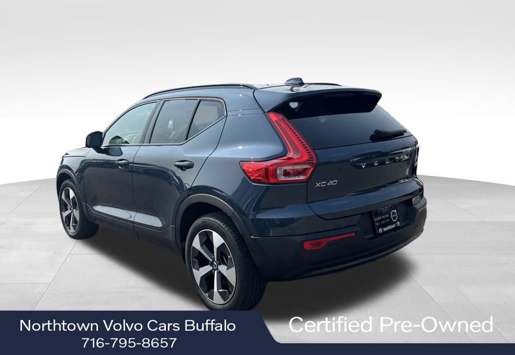 Certified 2026 Volvo XC40 B5 Core w/ Climate Package AWD/4WD image 3