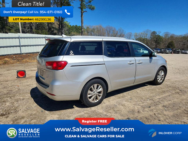 Used 2015 Kia Sedona LX FWD image 4