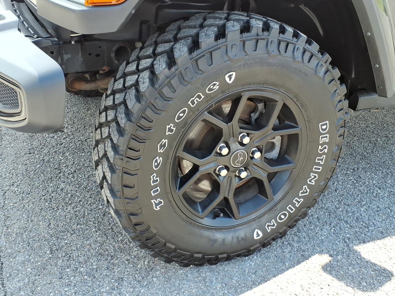 Used 2024 Jeep Gladiator Sport AWD/4WD image 3