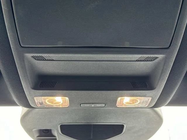 Used 2025 Ford Escape ST-Line FWD image 19