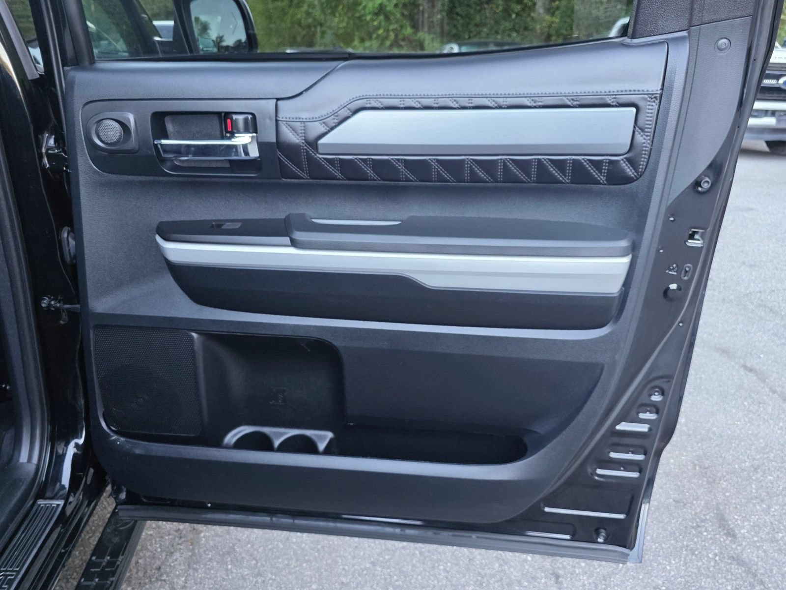 Used 2018 Toyota Tundra Platinum AWD/4WD image 29