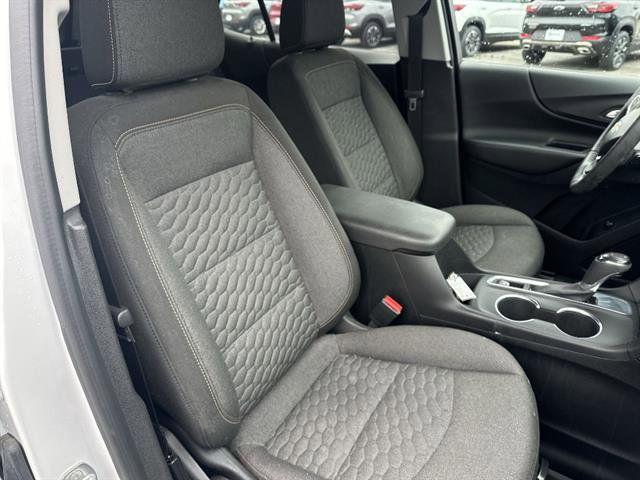 Used 2020 Chevrolet Equinox LT w/ Driver Convenience Package image 42