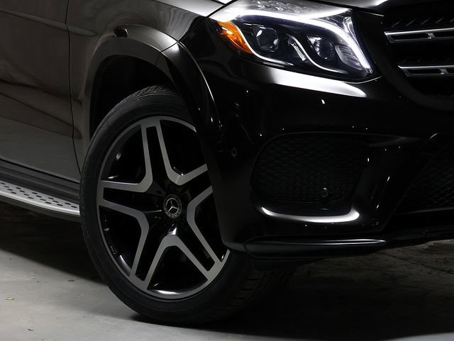 Used 2019 Mercedes-Benz GLS 550 4MATIC image 3