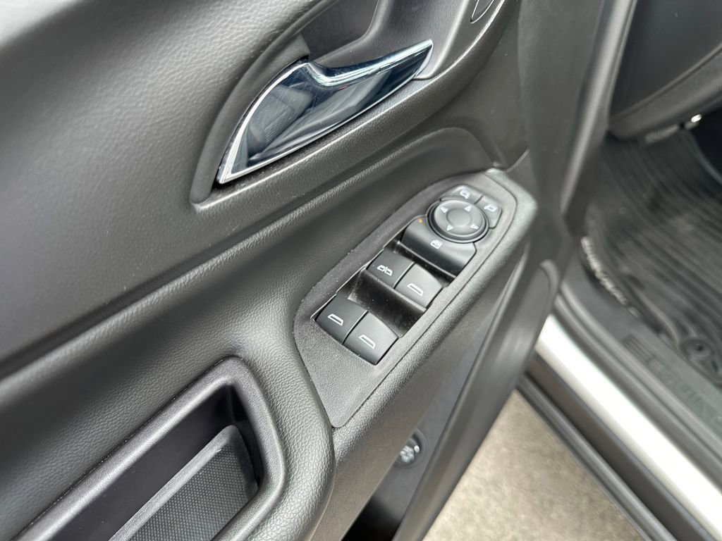 Used 2019 Chevrolet Equinox LT FWD image 16