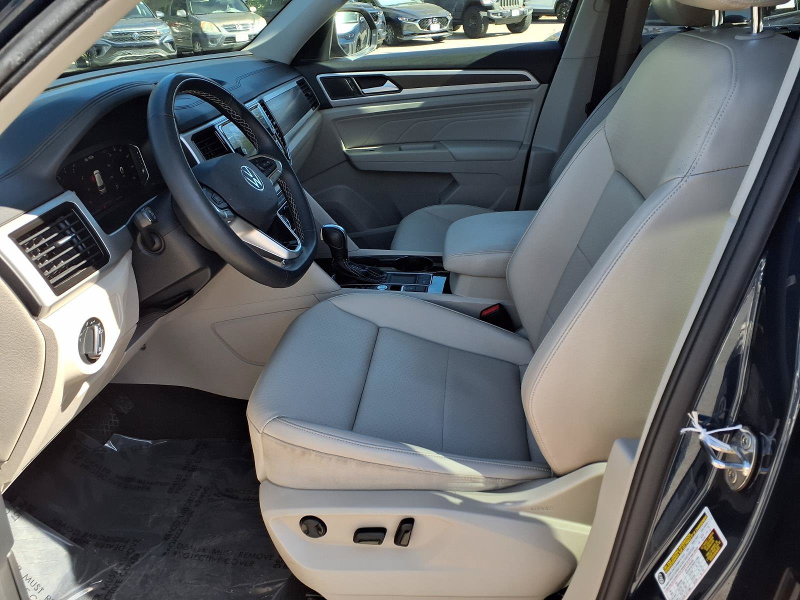 Certified 2022 Volkswagen Atlas SE FWD image 18