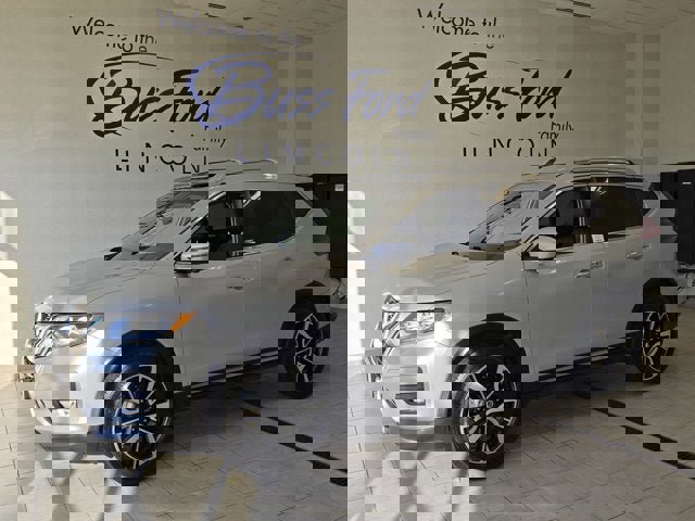 Used 2019 Nissan Rogue SL w/ Premium Package image 1