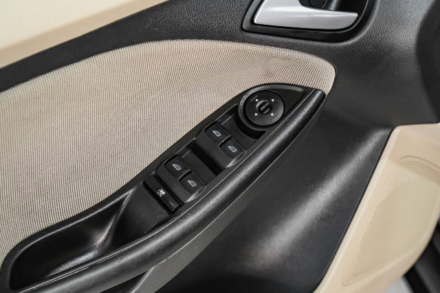 Used 2012 Ford Focus SE image 39
