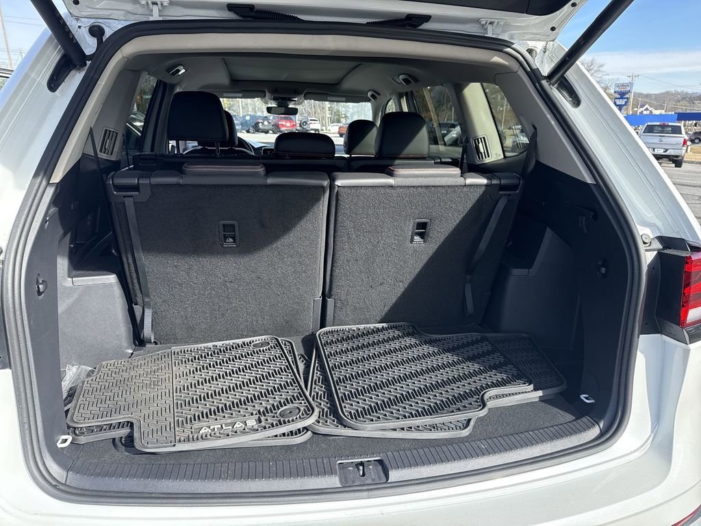 Certified 2024 Volkswagen Atlas Peak Edition SEL image 48