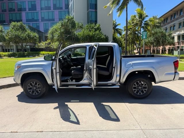 Used 2023 Toyota Tacoma SR5 w/ Technology Package AWD/4WD image 14