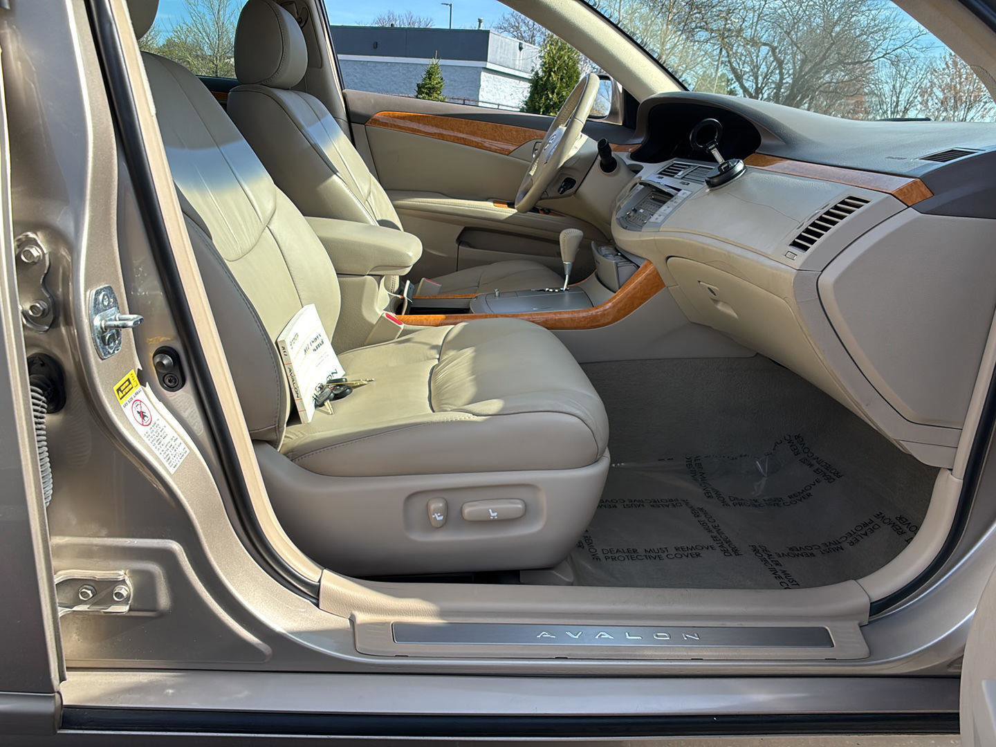 Used 2007 Toyota Avalon XLS FWD image 15