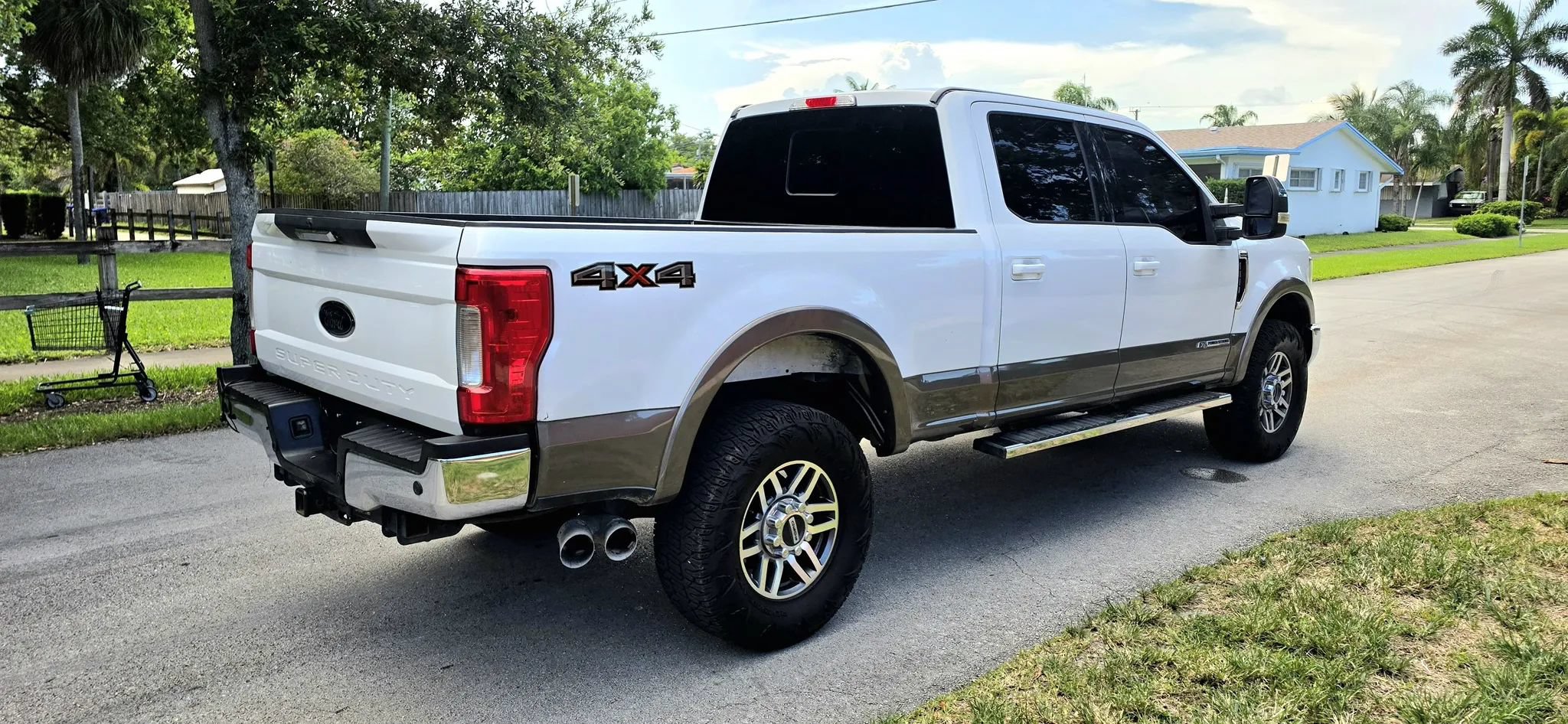 Used 2019 Ford F250 Lariat w/ Lariat Value Package AWD/4WD image 12