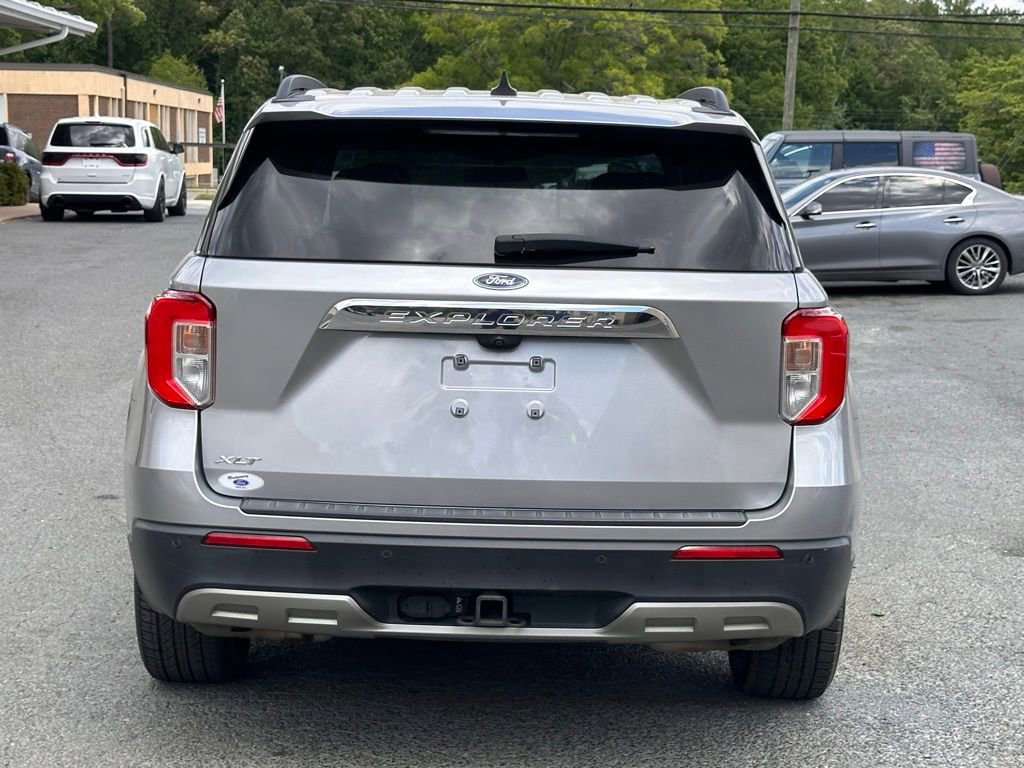 Used 2021 Ford Explorer XLT w/ Equipment Group 202A RWD image 8