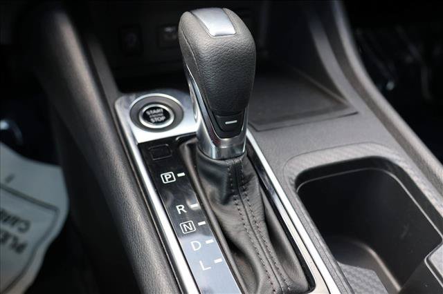 Used 2024 Nissan Sentra SV FWD image 20