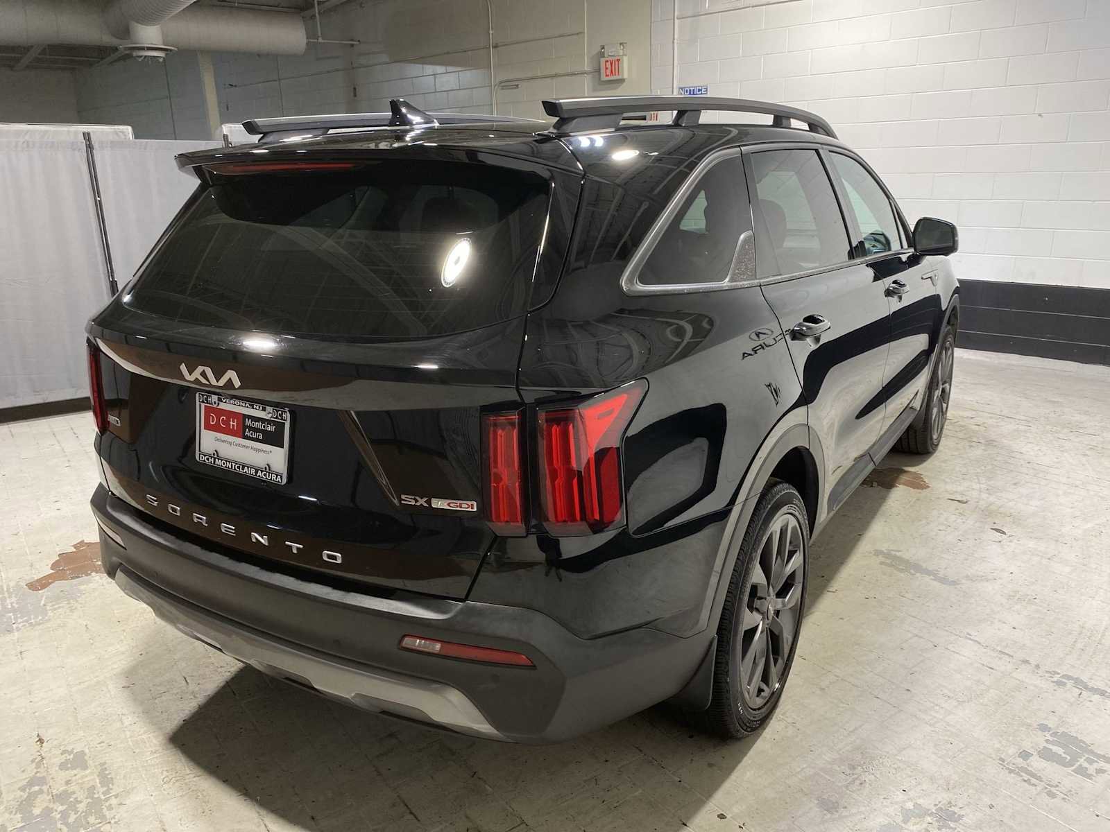 Used 2022 Kia Sorento SX Prestige w/ Rust Color Package AWD/4WD image 26
