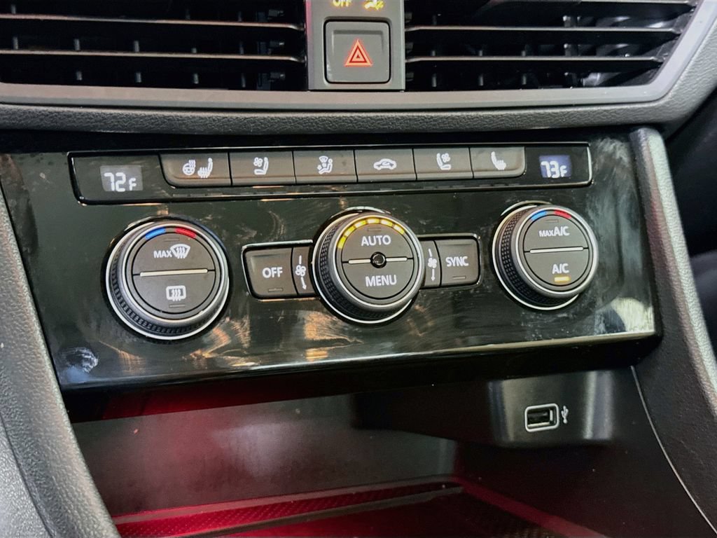 Used 2020 Volkswagen Jetta SEL Premium FWD image 7
