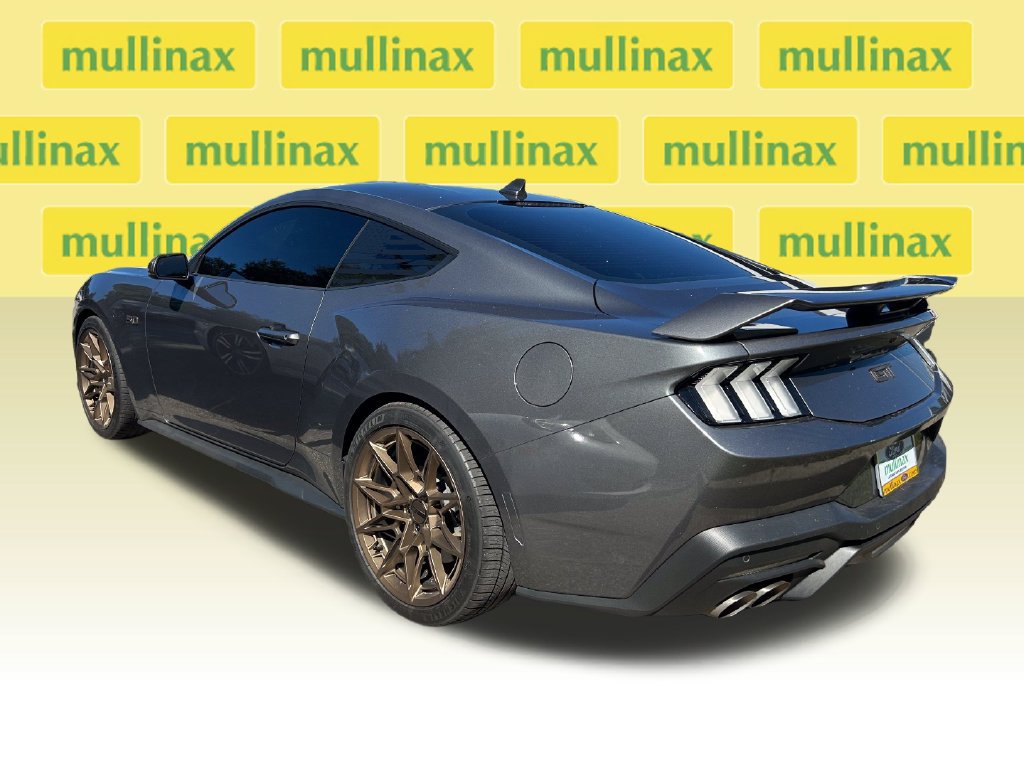 Used 2025 Ford Mustang GT Premium RWD image 4