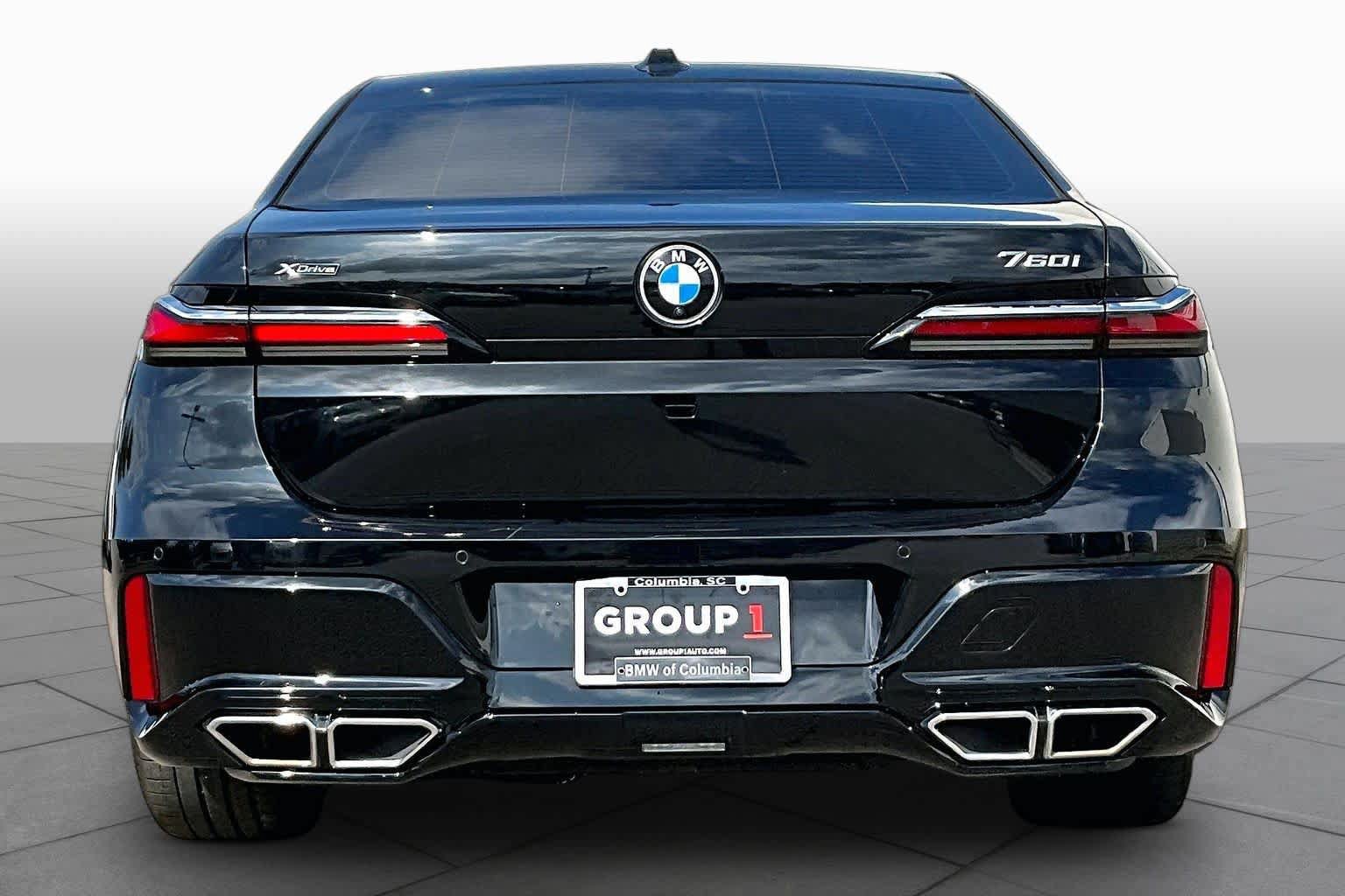 Used 2024 BMW 760i xDrive w/ Executive Package AWD/4WD image 4