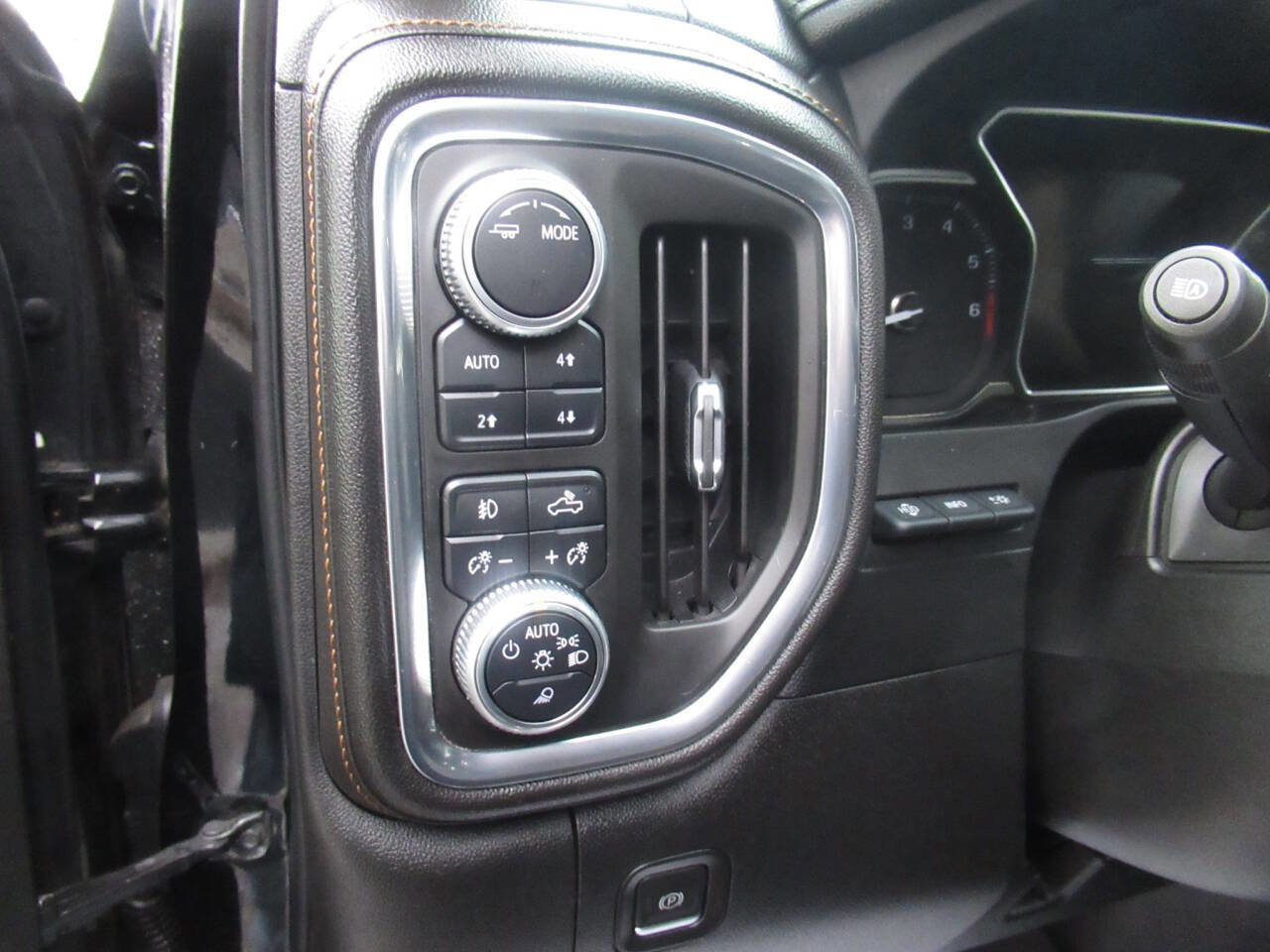 Used 2020 GMC Sierra 1500 AT4 image 23