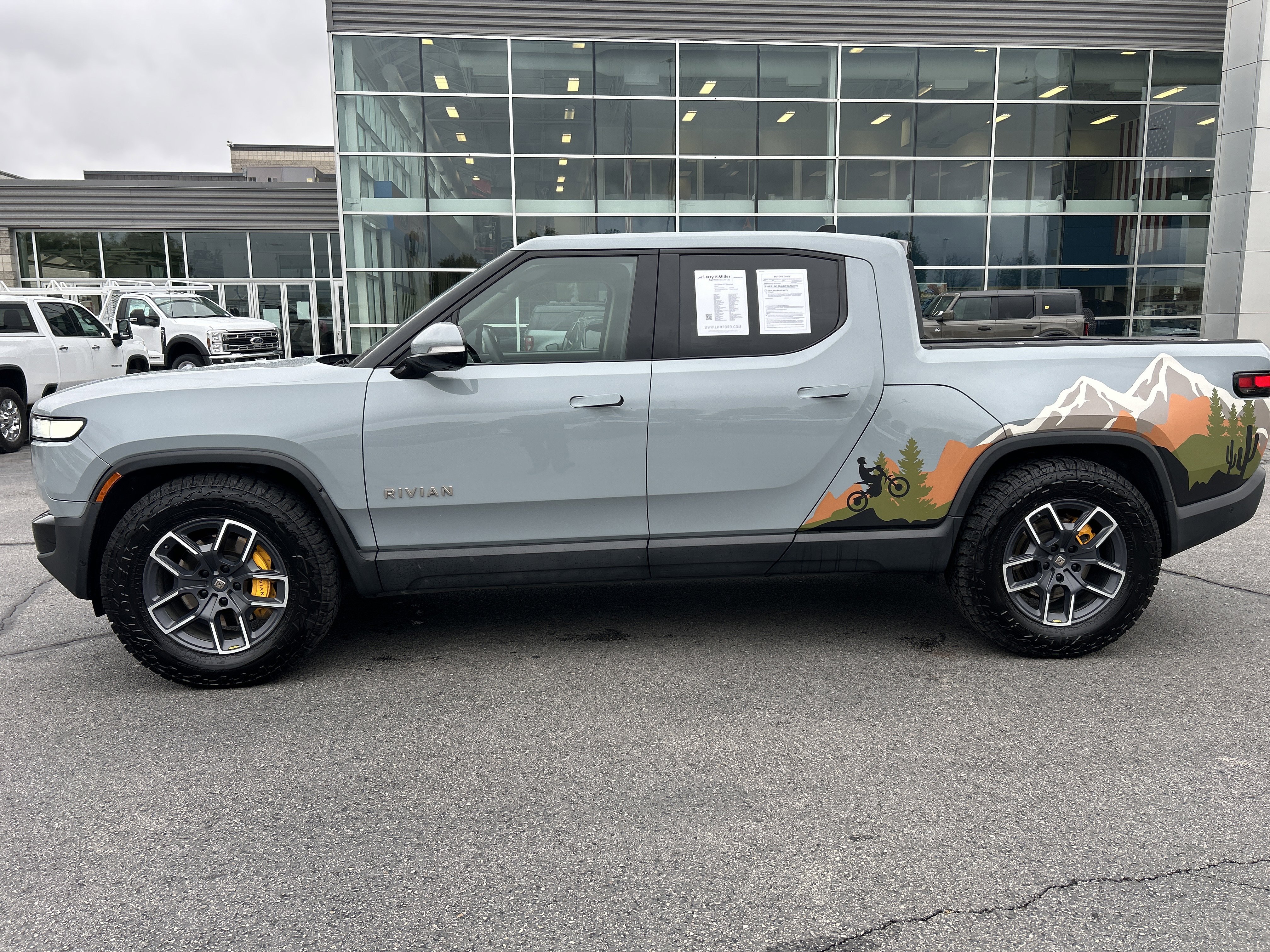 Used 2023 Rivian R1T Adventure AWD/4WD image 3