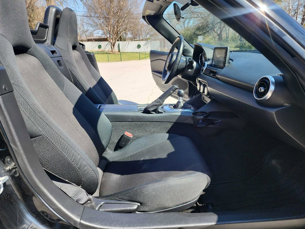 Used 2019 MAZDA MX-5 Miata Sport image 24