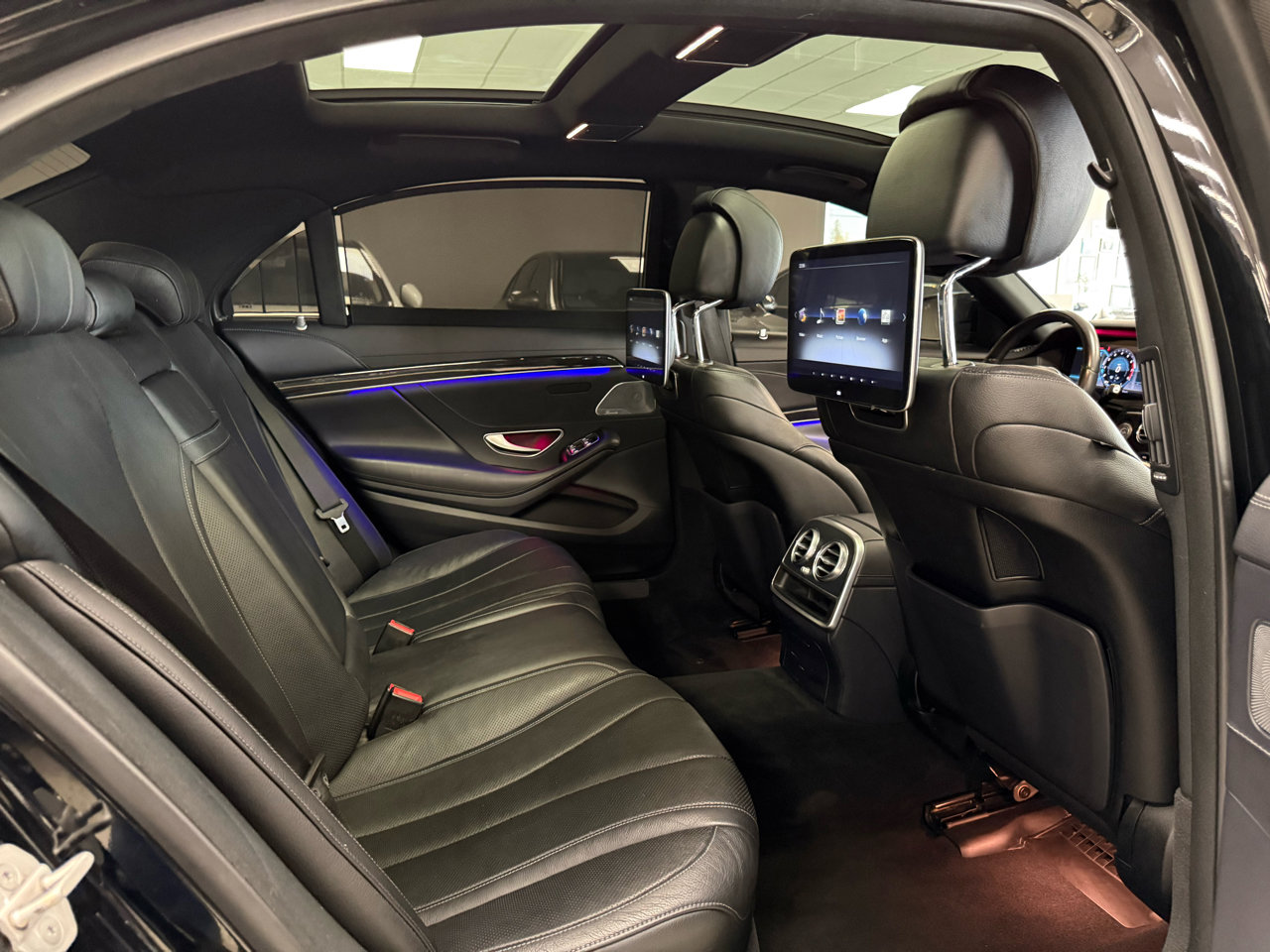 Used 2018 Mercedes-Benz S 450 Sedan image 28