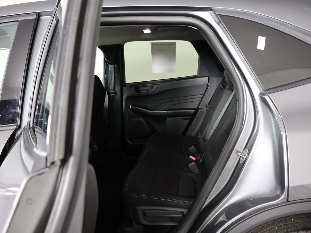 Used 2025 Ford Escape Active w/ Cold Weather Package AWD/4WD image 29