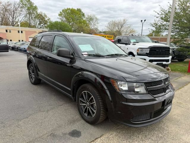 Used 2018 Dodge Journey SE w/ Blacktop Package FWD image 1