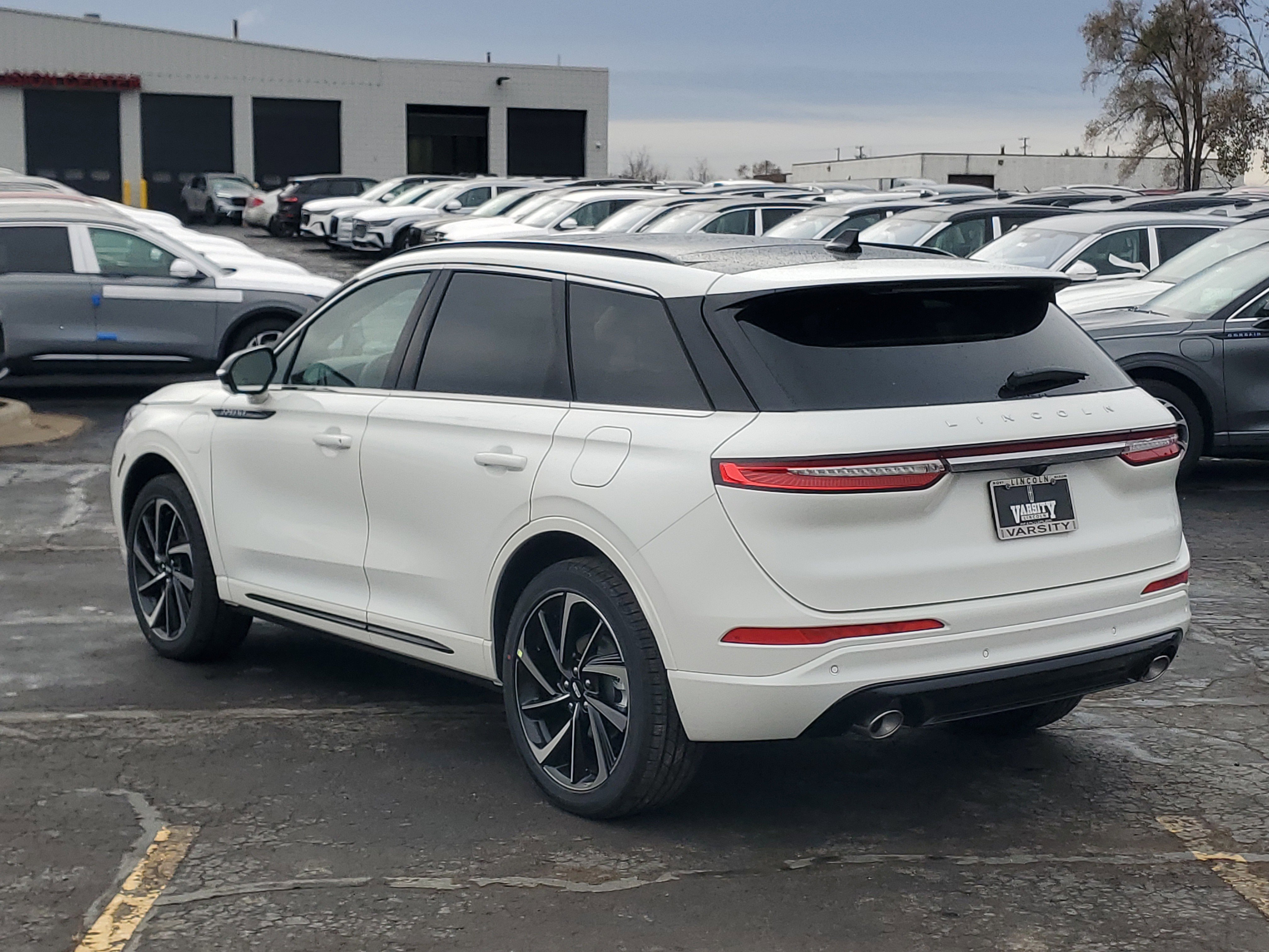 New 2026 Lincoln Corsair Grand Touring image 3