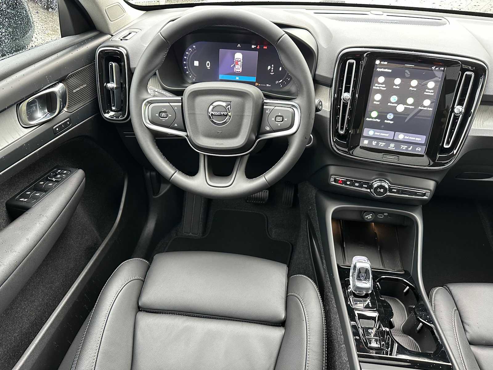 New 2026 Volvo XC40 B5 Ultra w/ Climate Package image 17