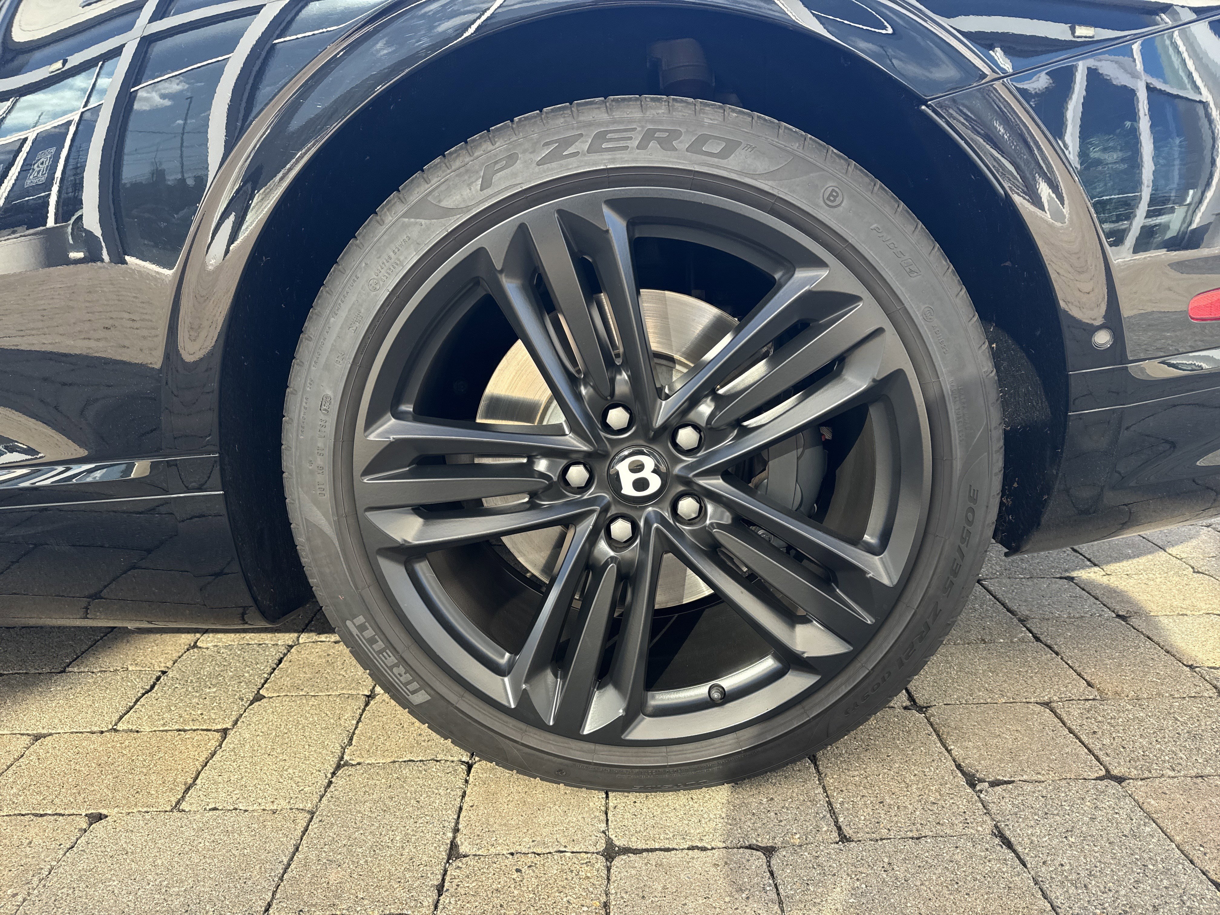 Used 2023 Bentley Continental GT Mulliner image 31