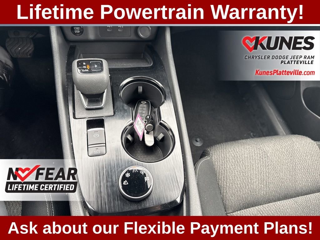 Used 2025 Nissan Rogue SV image 27