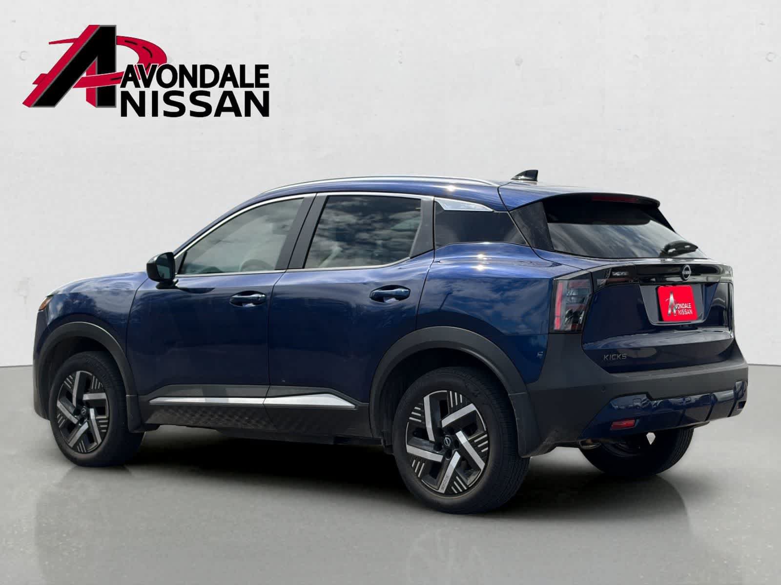 Used 2026 Nissan Kicks SV FWD image 2