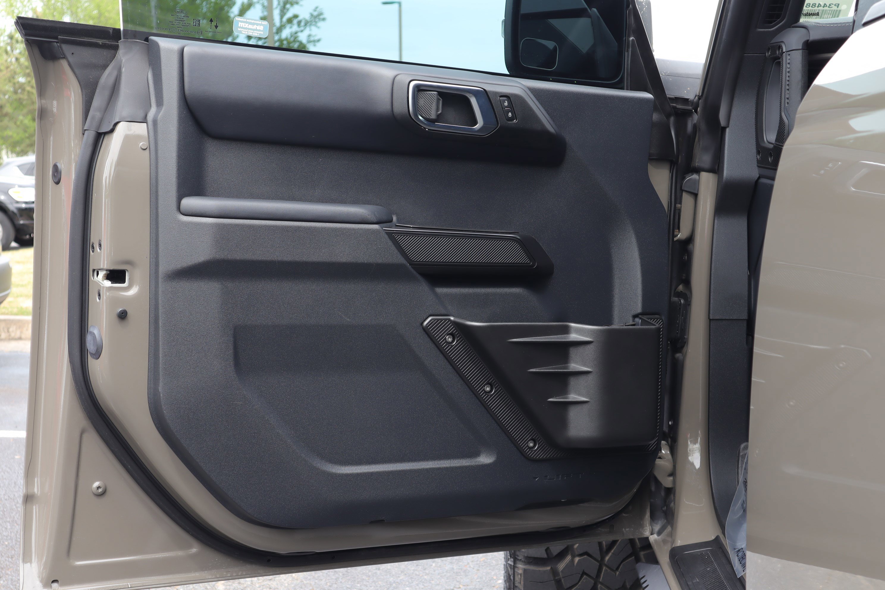 Used 2025 Ford Bronco Outer Banks image 20