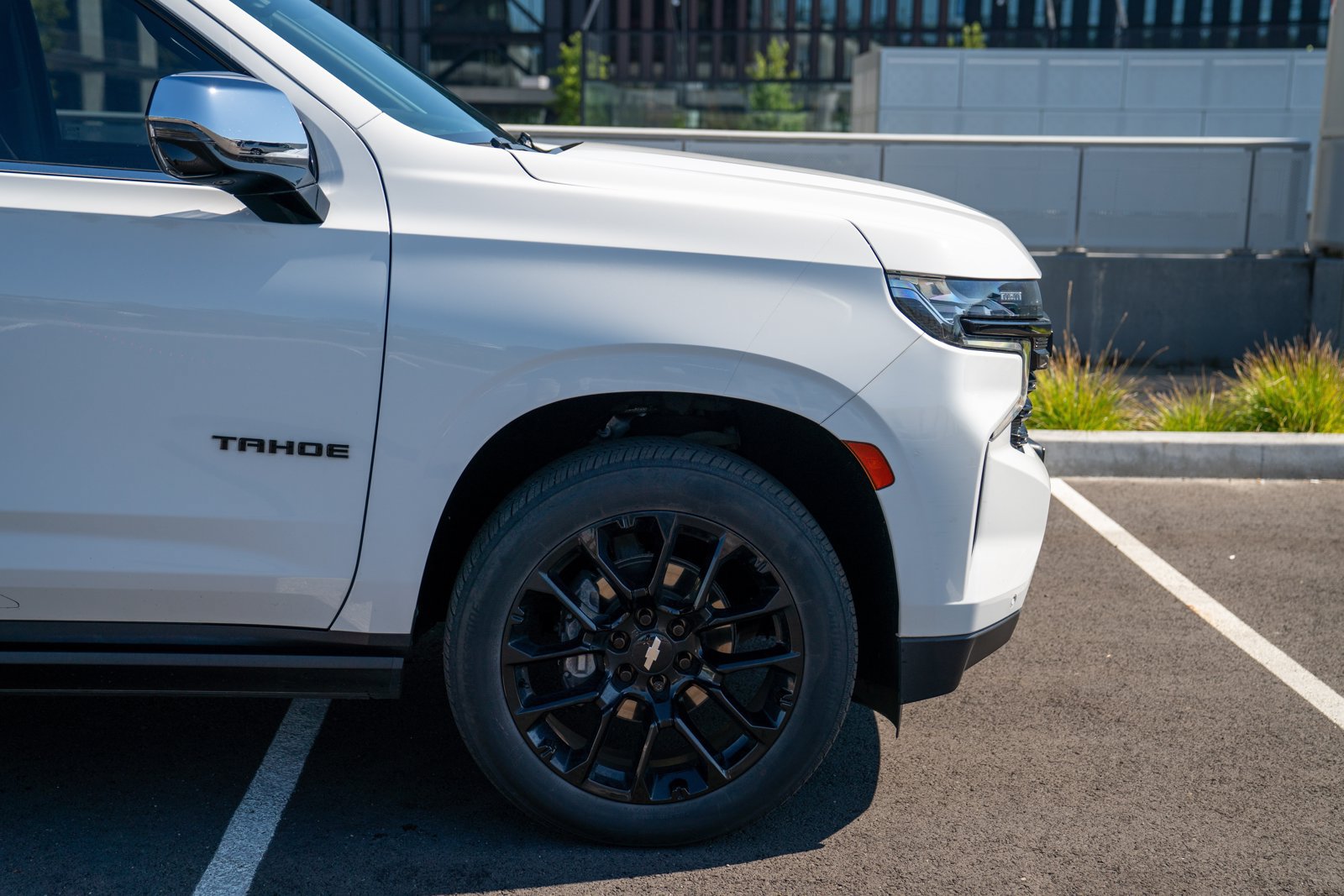 Used 2023 Chevrolet Tahoe Premier AWD/4WD image 9