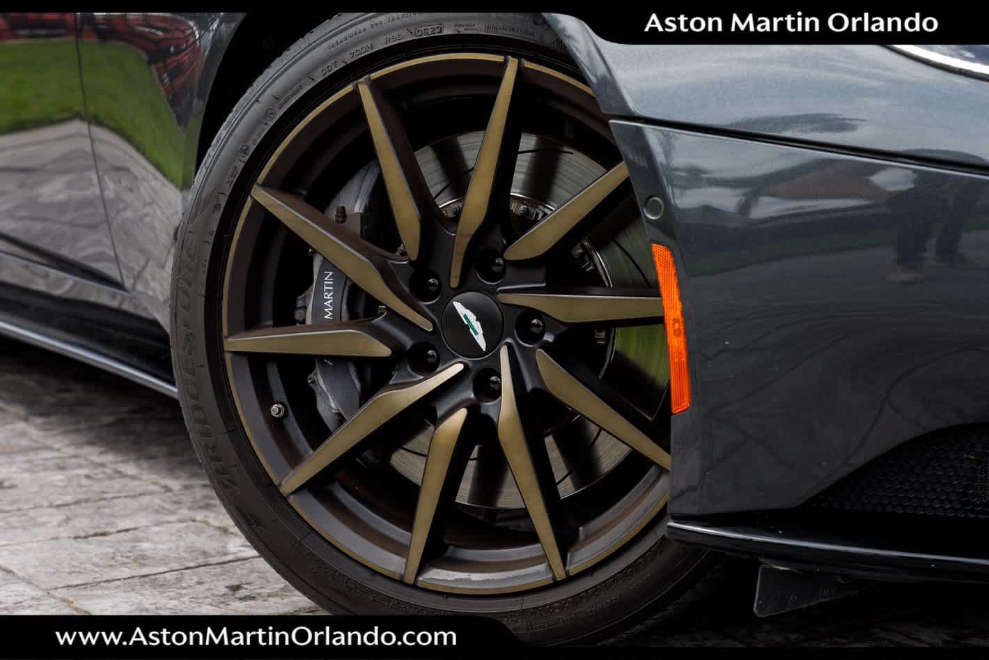 Used 2022 Aston Martin DB11 Coupe RWD image 4