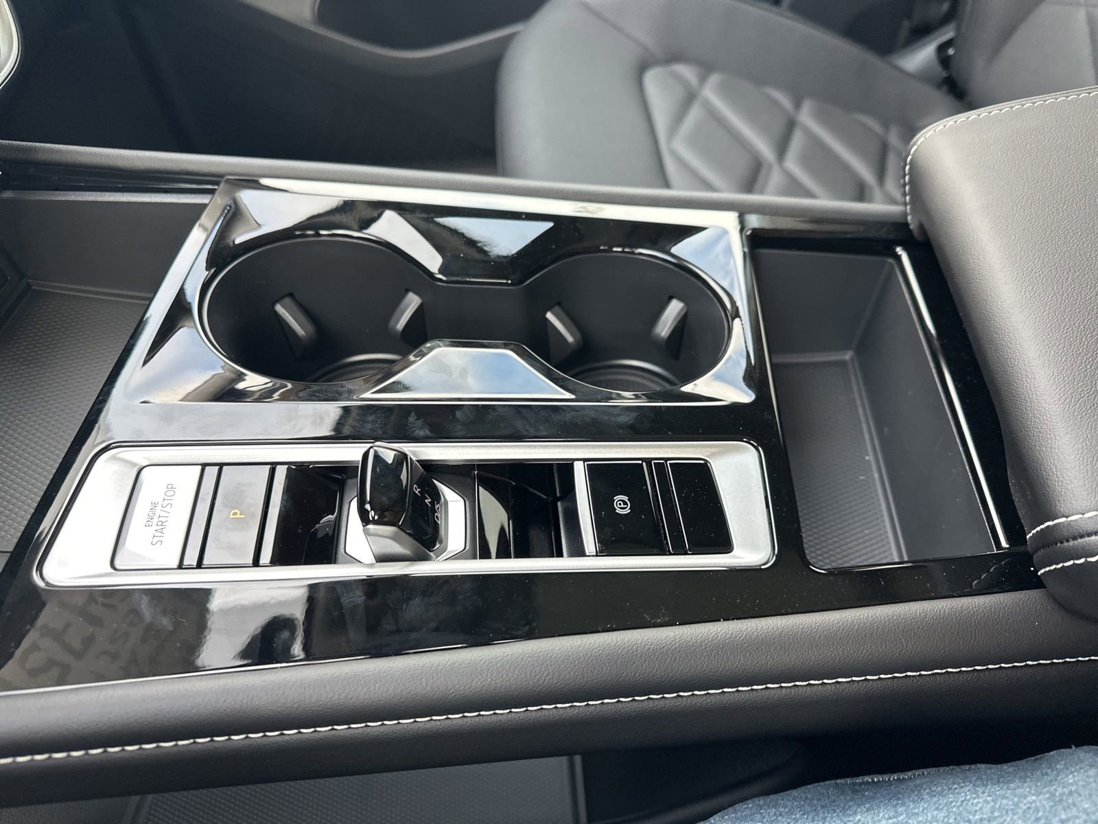 New 2026 Volkswagen Atlas SE image 26