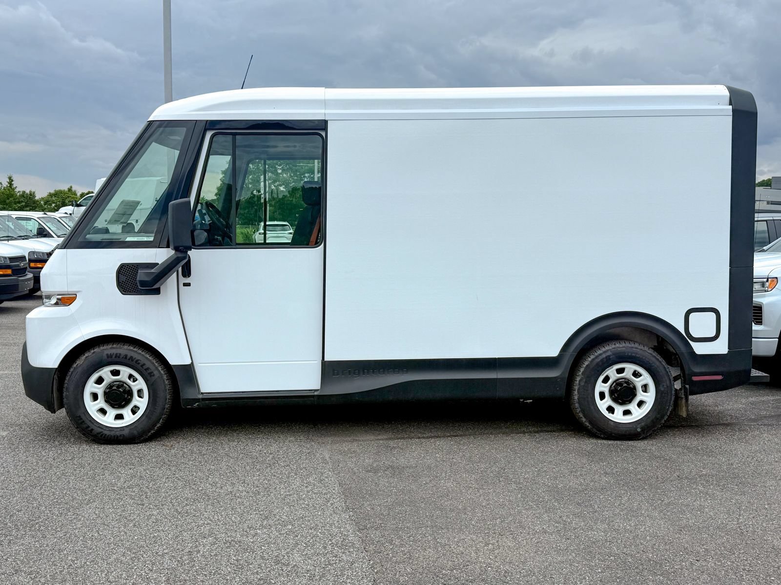 New 2026 Chevrolet Brightdrop 400 w/ Battery Pack, Max Range AWD/4WD image 4