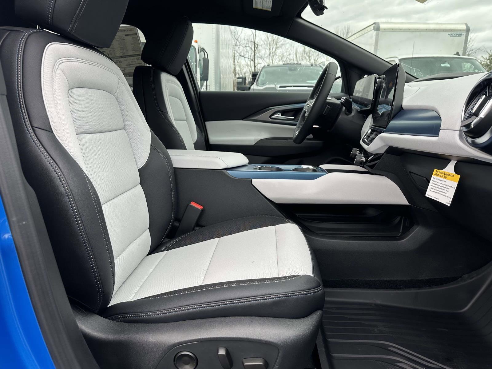 New 2026 Chevrolet Equinox EV LT image 25