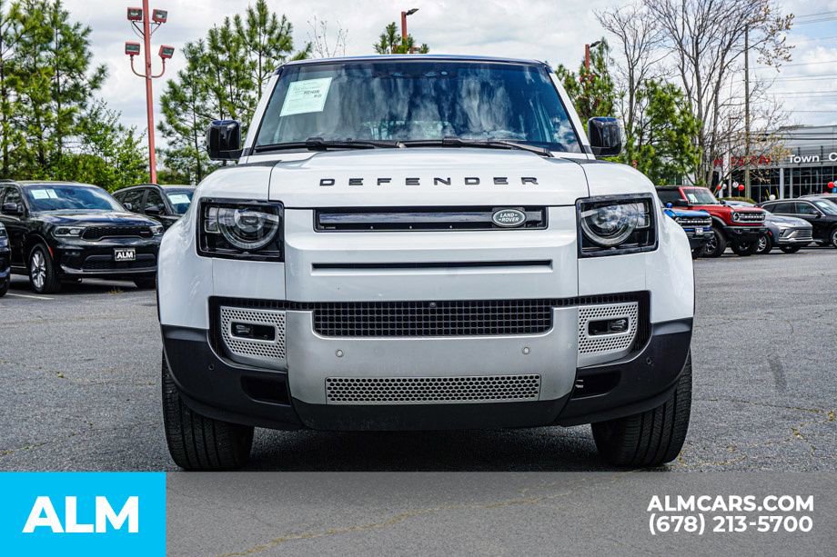 Used 2023 Land Rover Defender 130 SE image 10
