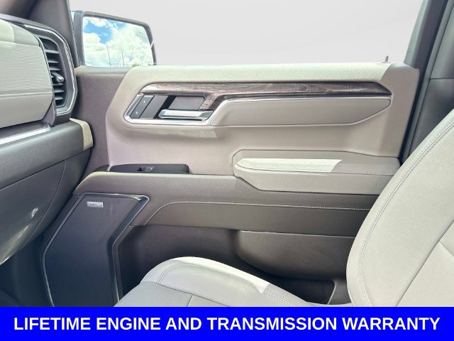 Used 2023 Chevrolet Silverado 1500 LTZ AWD/4WD image 23
