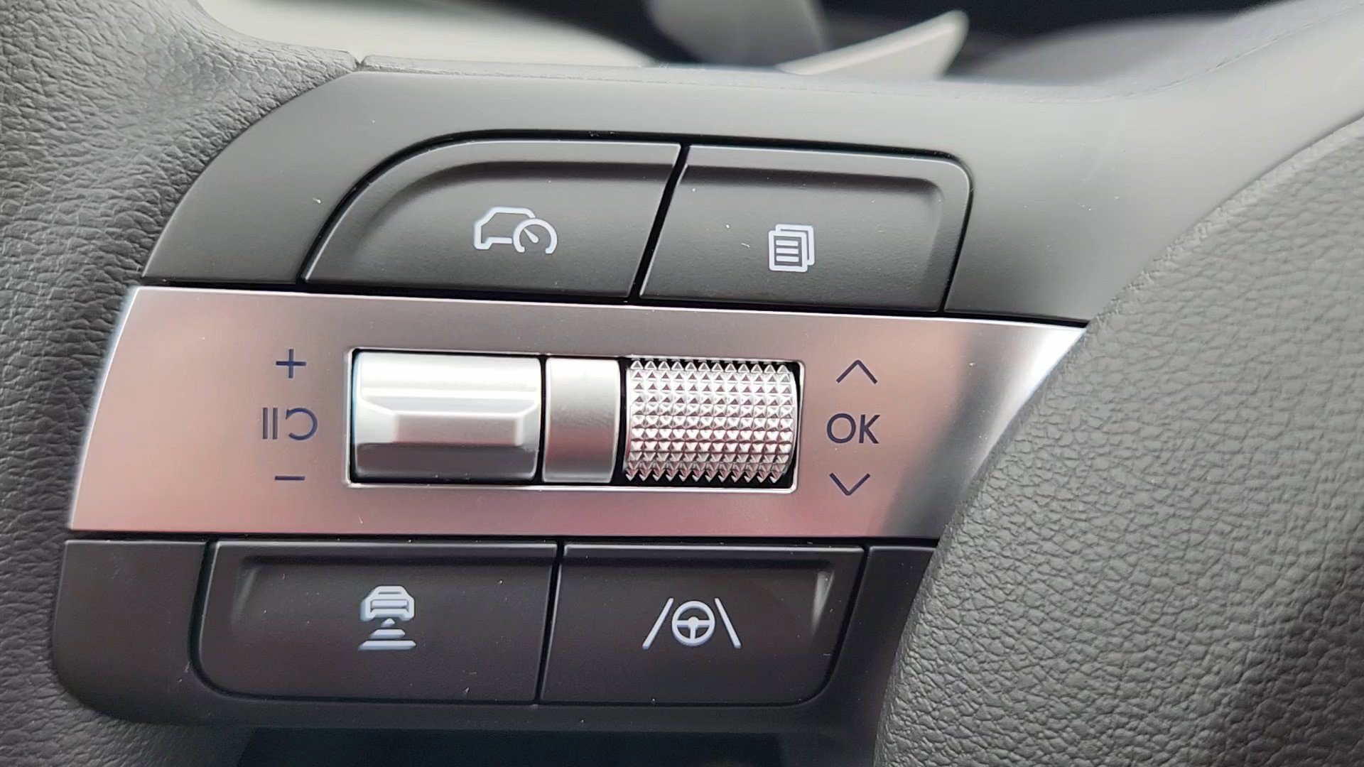 New 2026 Hyundai Tucson SE AWD/4WD image 13