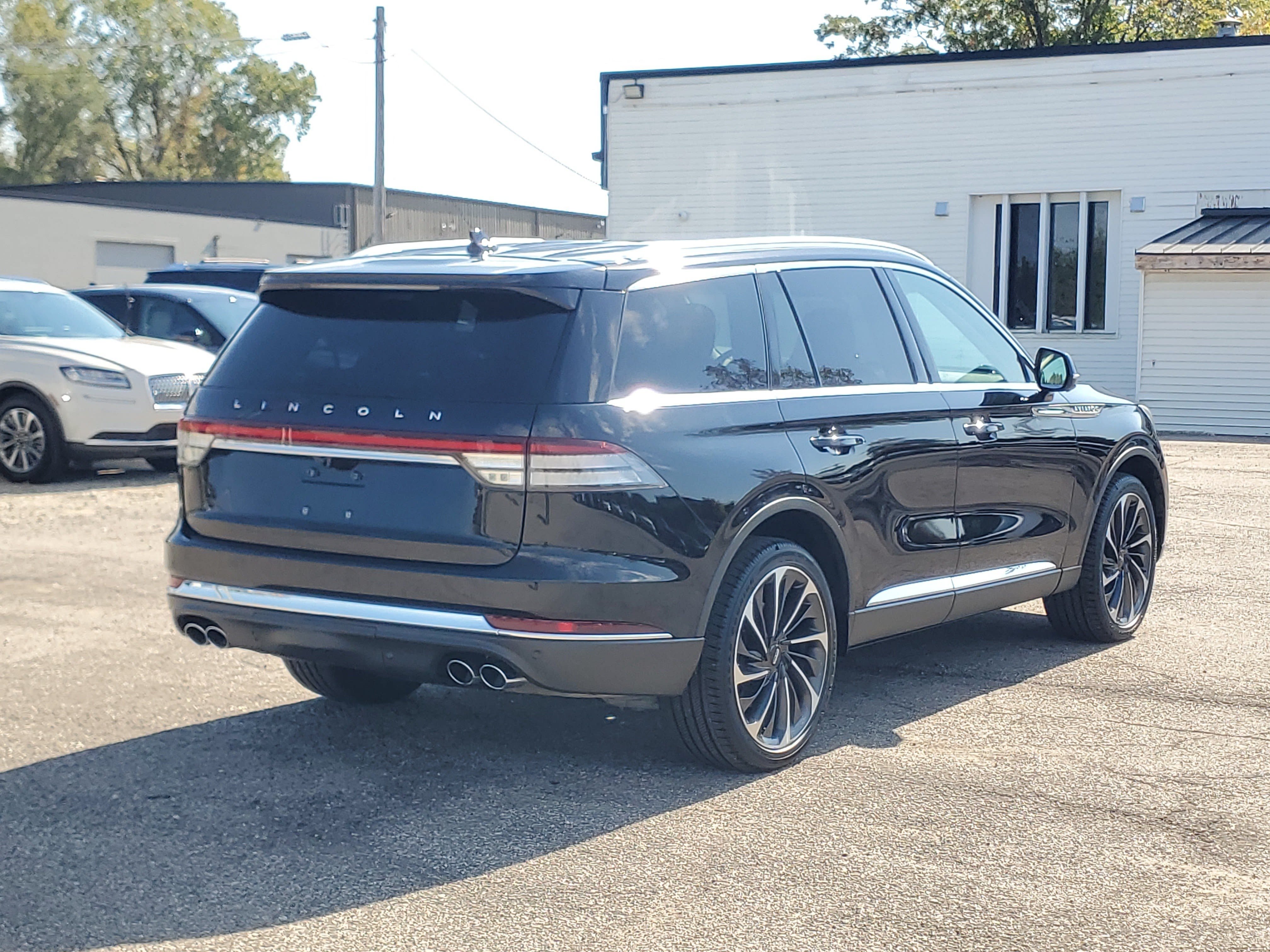 Certified 2021 Lincoln Aviator Reserve w/ Equipment Group 202A AWD/4WD image 6