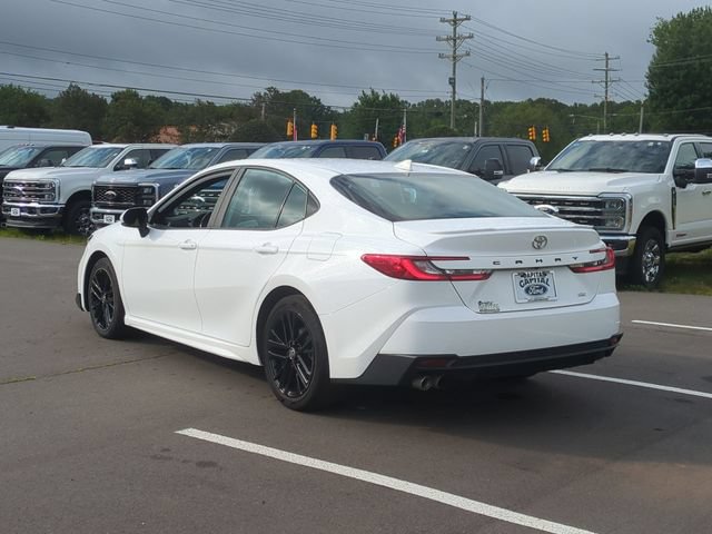 Used 2025 Toyota Camry SE FWD image 11