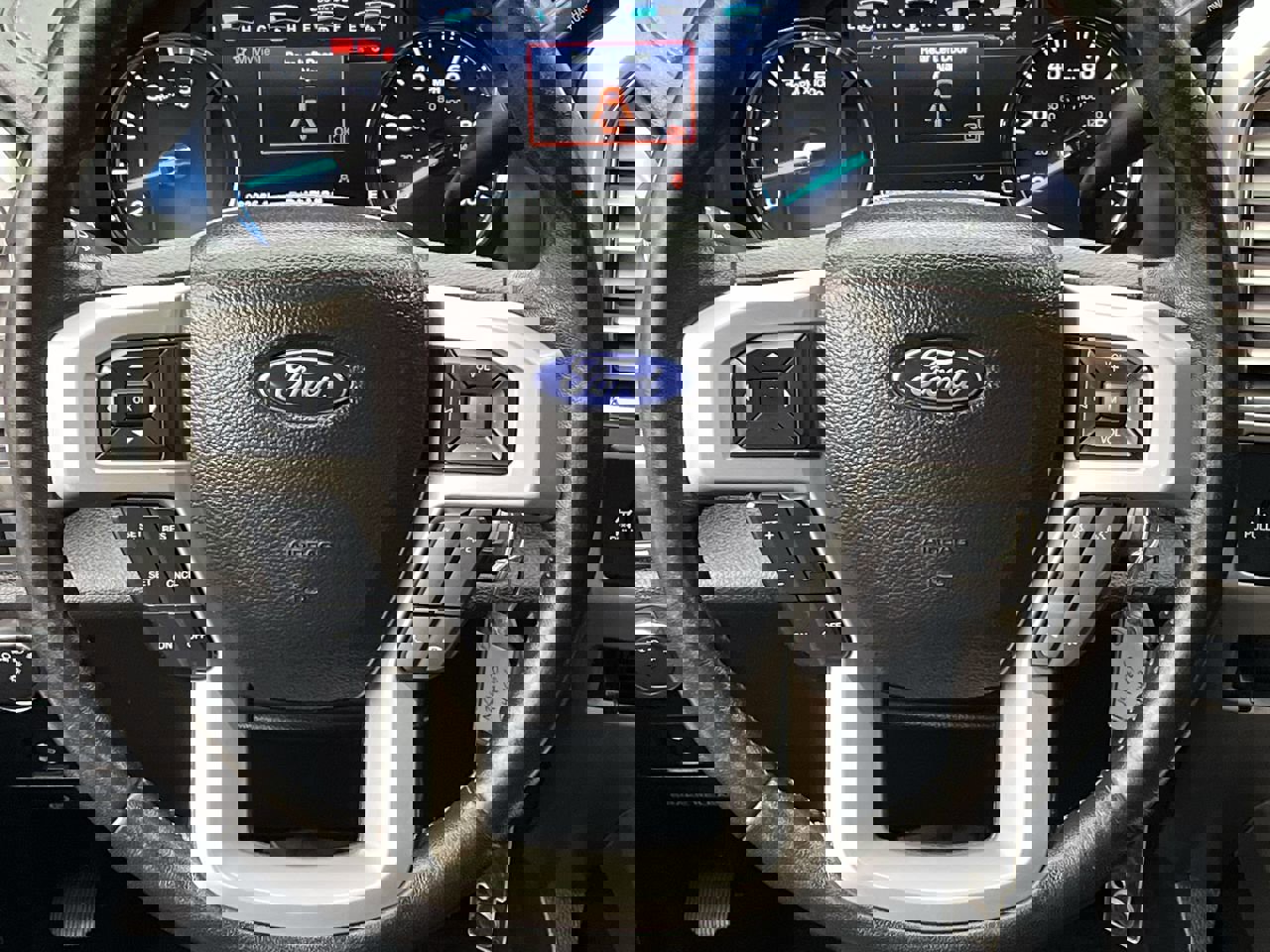 Used 2017 Ford F250 Lariat w/ Chrome Package image 16